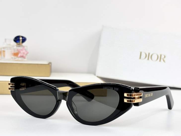 Picture of Dior Sunglasses _SKUfw77669238fw